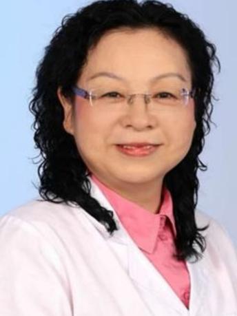  Frau Feng, Xiang ( TCM Therapeutin) 